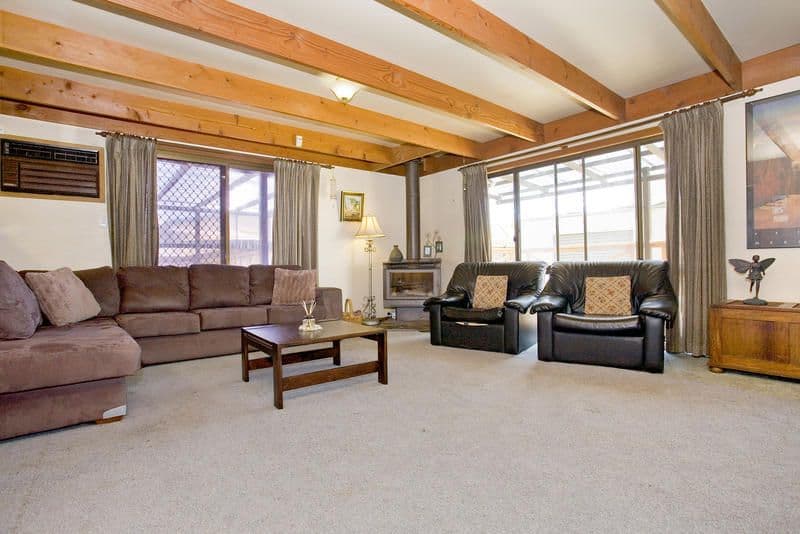 2 Looker Street, LARA VIC 3212, Lara - Thumbnail 2