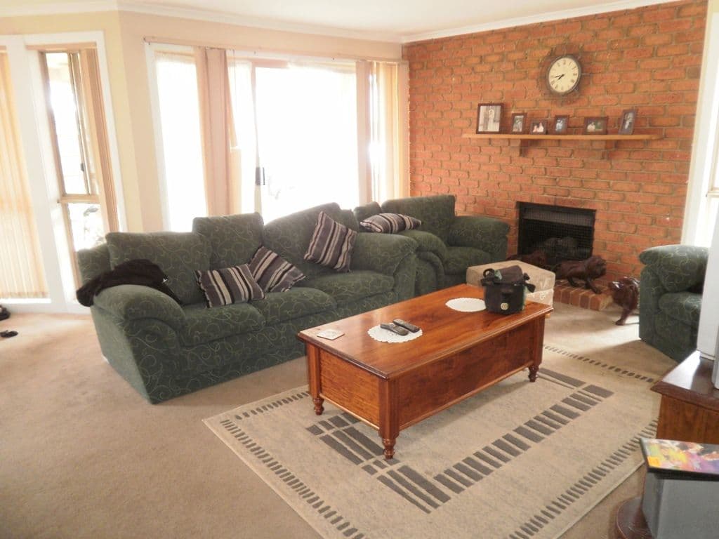 7 parade Court, SUNBURY VIC 3429, Sunbury - Thumbnail 2