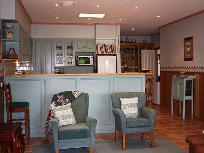 10 Evelyn Street, MANIFOLD HEIGHTS VIC 3218, Manifold Heights - Thumbnail 5