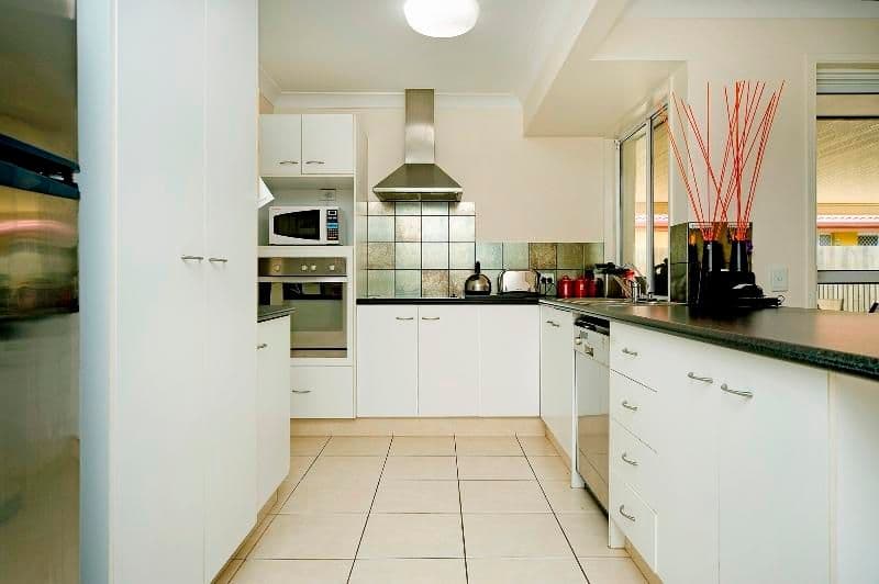 20 Gooding Drive, COOMBABAH QLD 4216, Coombabah - Thumbnail 7