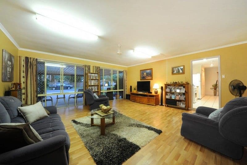 14 Catherine Crescent, JUBILEE POCKET QLD 4802, Jubilee Pocket - Thumbnail 2