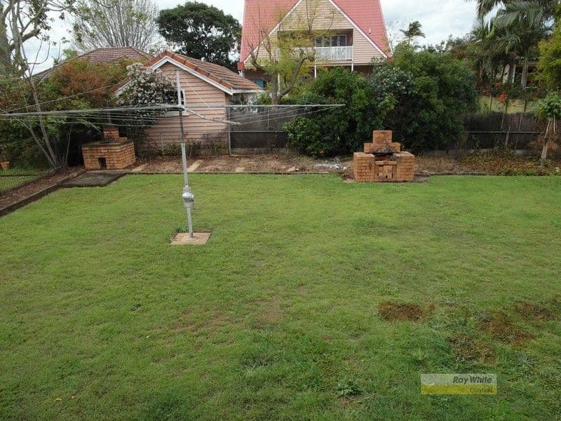 19 Sunny Avenue, WAVELL HEIGHTS QLD 4012, Wavell Heights - Thumbnail 4