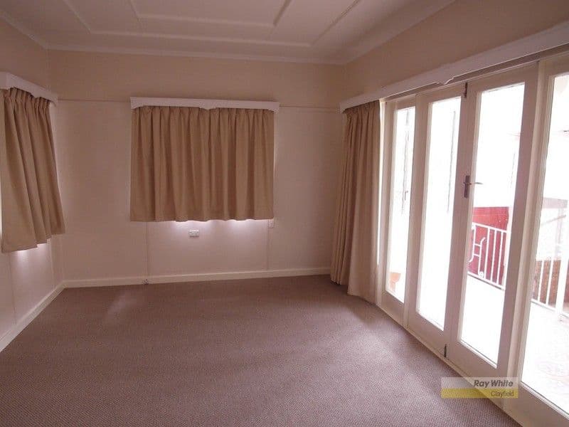 19 Sunny Avenue, WAVELL HEIGHTS QLD 4012, Wavell Heights - Thumbnail 8