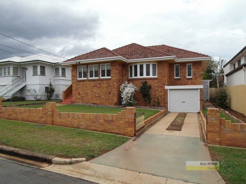 19 Sunny Avenue, WAVELL HEIGHTS QLD 4012, Wavell Heights - Thumbnail 3