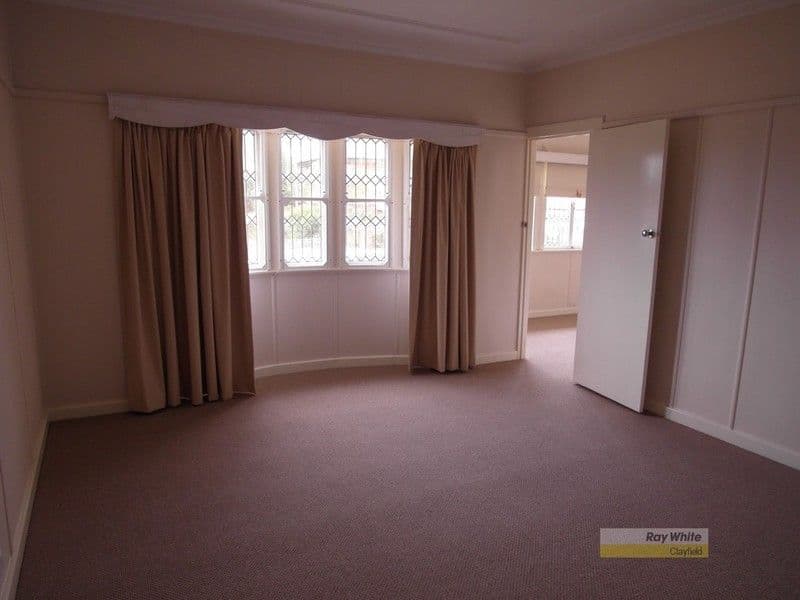 19 Sunny Avenue, WAVELL HEIGHTS QLD 4012, Wavell Heights - Thumbnail 5