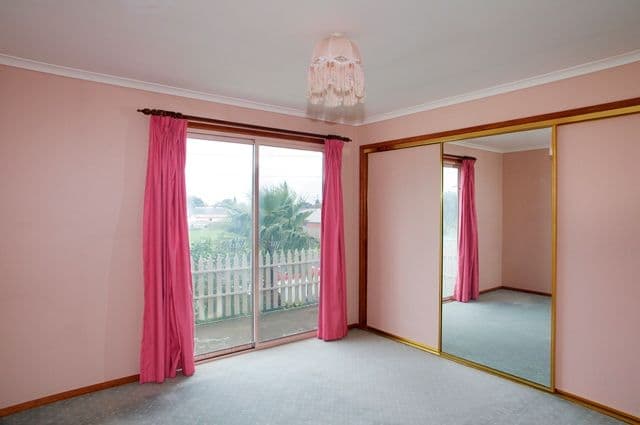 37  Seabeach Parade, NORTH SHORE VIC 3214, North Shore - Thumbnail 6