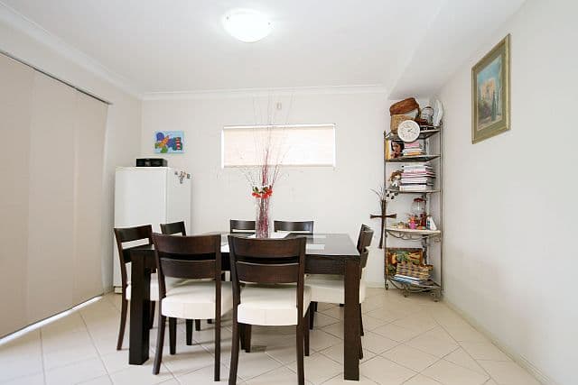 52 Denman Road, GEORGES HALL NSW 2198, Georges Hall - Thumbnail 4