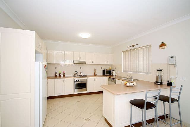 52 Denman Road, GEORGES HALL NSW 2198, Georges Hall - Thumbnail 3