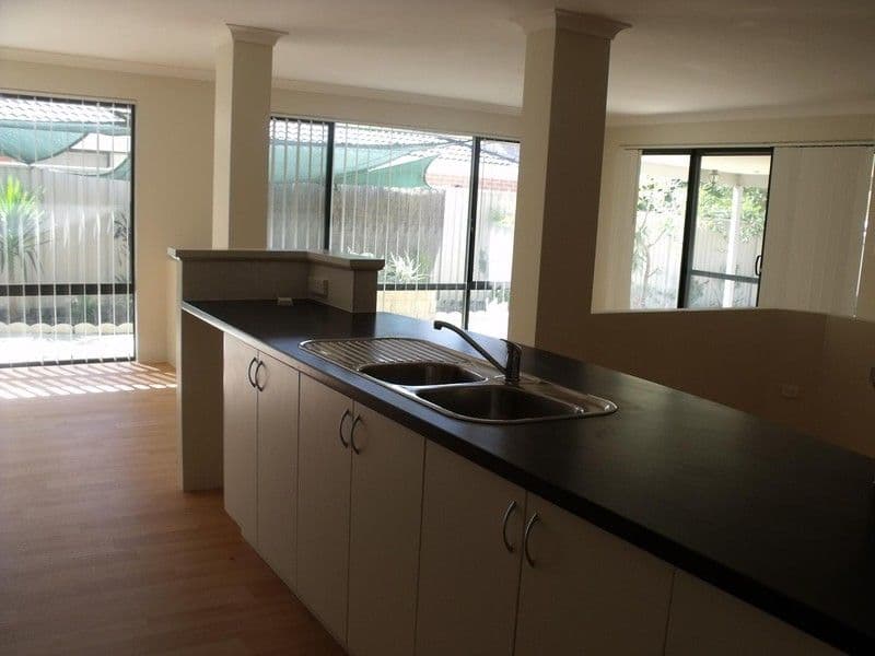 19 Jonquil Loop, SEVILLE GROVE WA 6112, Seville Grove - Thumbnail 3