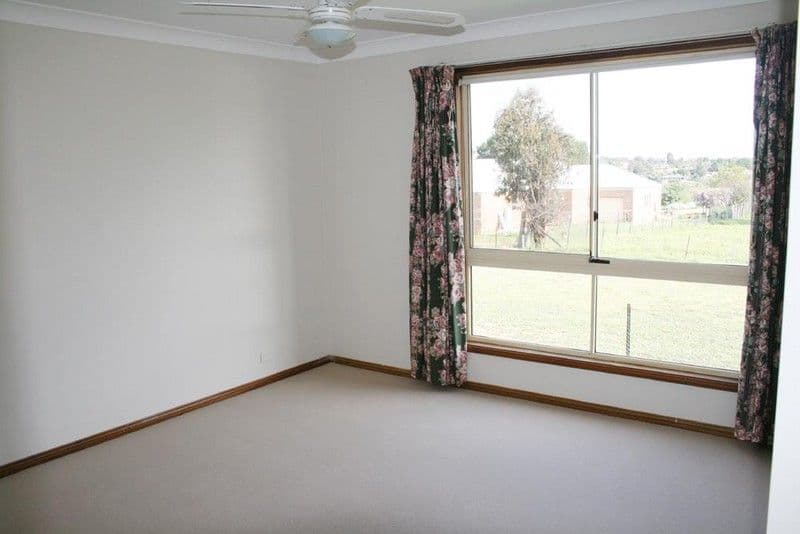 43 O'Brien Street, YASS NSW 2582, Yass - Thumbnail 6