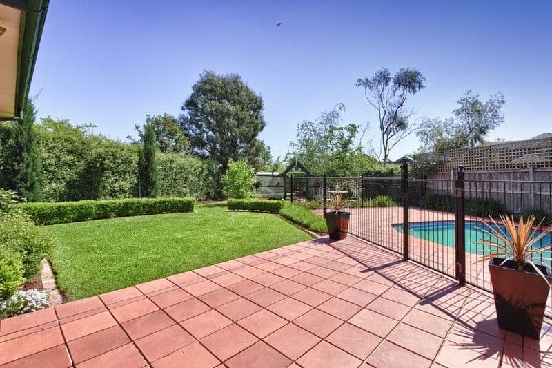 2 Doolan Court, ROWVILLE VIC 3178, Rowville - Thumbnail 2