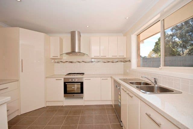 48 KIMBERLEY Drive, CHIRNSIDE PARK VIC 3116, Chirnside Park - Thumbnail 5