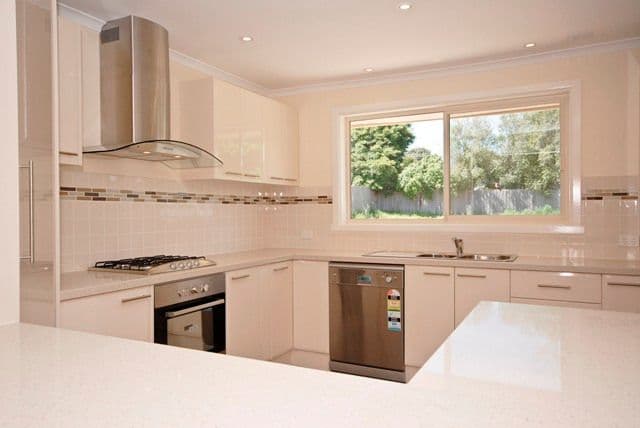48 KIMBERLEY Drive, CHIRNSIDE PARK VIC 3116, Chirnside Park - Thumbnail 3