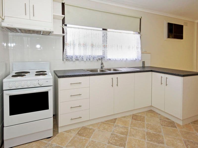 7 Grevillea Avenue, CORIO VIC 3214, Corio - Thumbnail 3