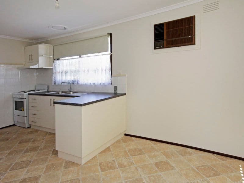 7 Grevillea Avenue, CORIO VIC 3214, Corio - Thumbnail 4