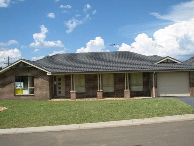 1 Thompson Place, TAHMOOR NSW 2573, Tahmoor - Image 1