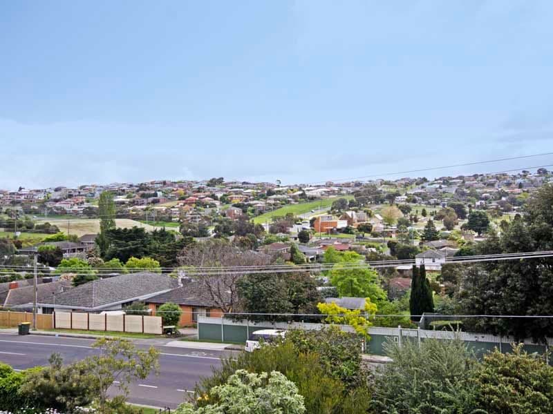 337 Roslyn Road, HIGHTON VIC 3216, Highton - Thumbnail 2