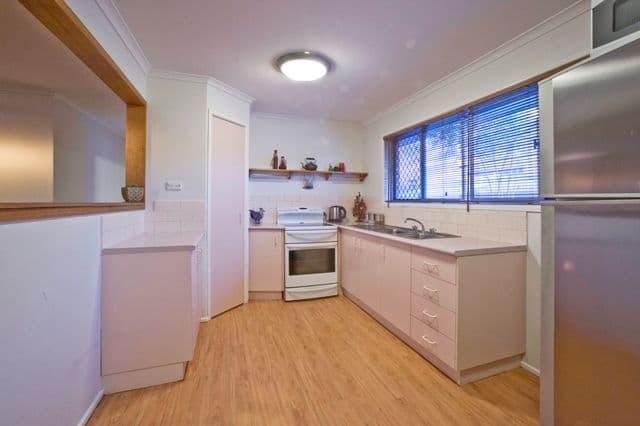 17 Parliament Street, BETHANIA QLD 4205, Bethania - Thumbnail 2