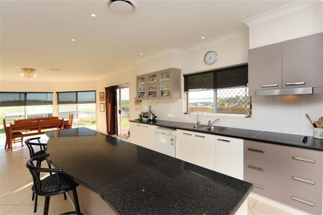 41 Catherine Crescent, KINGSTHORPE QLD 4400, Kingsthorpe - Thumbnail 2