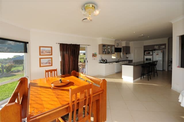 41 Catherine Crescent, KINGSTHORPE QLD 4400, Kingsthorpe - Thumbnail 4