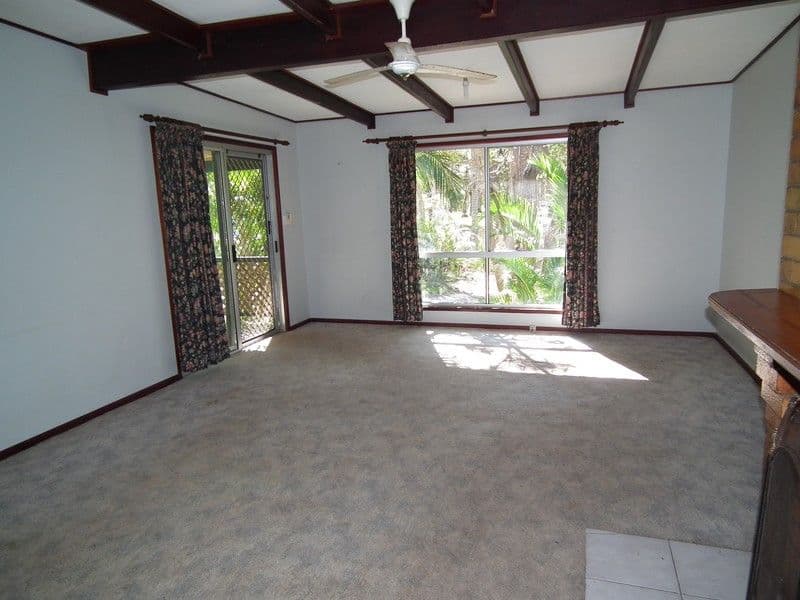 OAKHURST QLD 4650, Oakhurst - Thumbnail 2