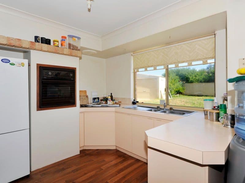 11 Westminster Grove, PORT KENNEDY WA 6172, Port Kennedy - Thumbnail 2