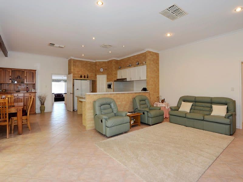 95 Huxtable Terrace, BALDIVIS WA 6171, Baldivis - Thumbnail 7