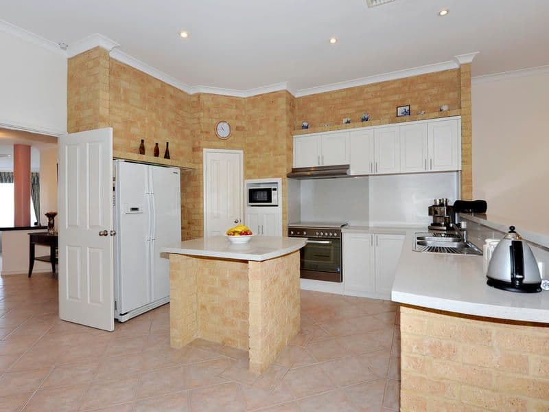 95 Huxtable Terrace, BALDIVIS WA 6171, Baldivis - Thumbnail 2