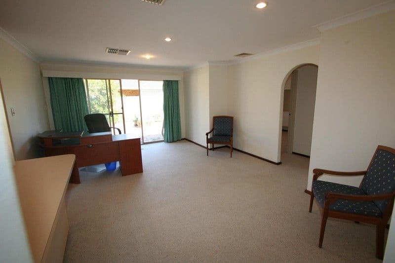  1 Freeland Way, EDEN HILL WA 6054, Eden Hill - Thumbnail 2