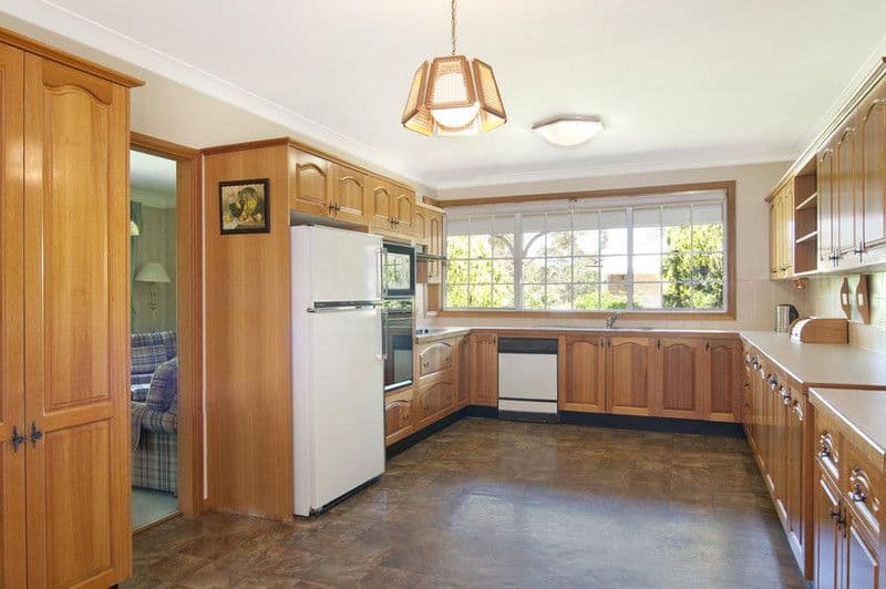 11 Parkhill Crescent, CHERRYBROOK NSW 2126, Cherrybrook - Thumbnail 3