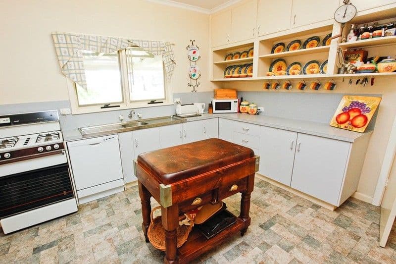 3252 San Mateo Avenue, MILDURA SOUTH VIC 3501, Mildura - Thumbnail 2