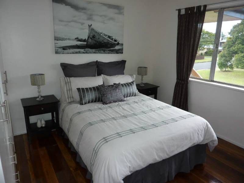 8 Ironbark Crescent, RACEVIEW QLD 4305, Raceview - Thumbnail 4