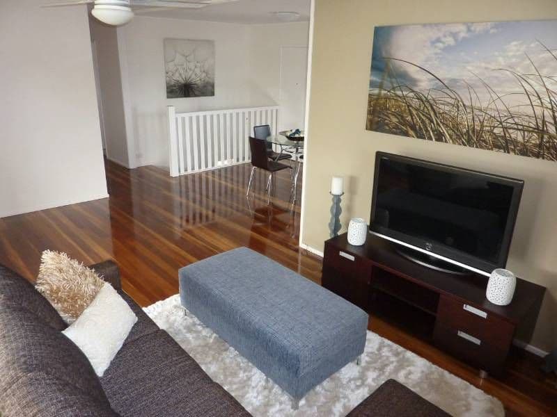 8 Ironbark Crescent, RACEVIEW QLD 4305, Raceview - Thumbnail 2