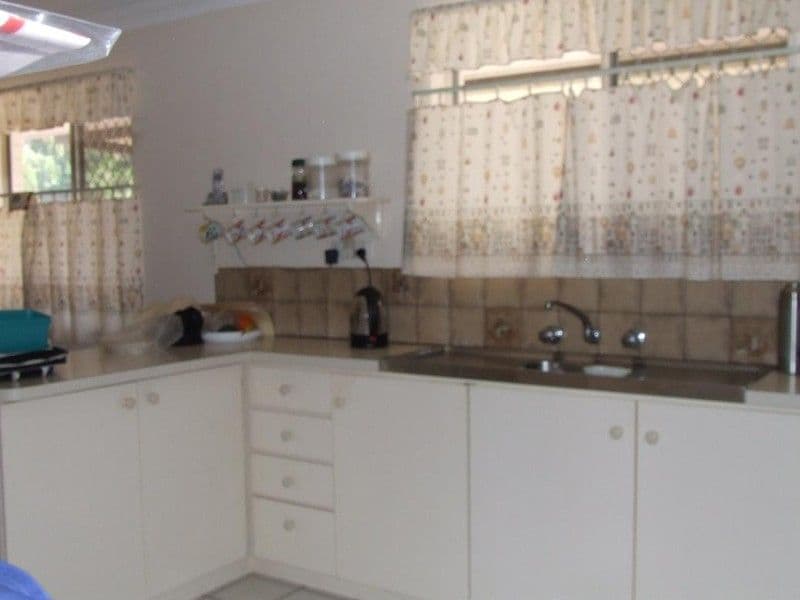 16 Toorak Road, ARMADALE WA 6112, Armadale - Thumbnail 3