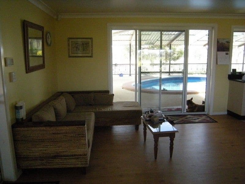 6 Kathy Way, Dean Park - Thumbnail 6