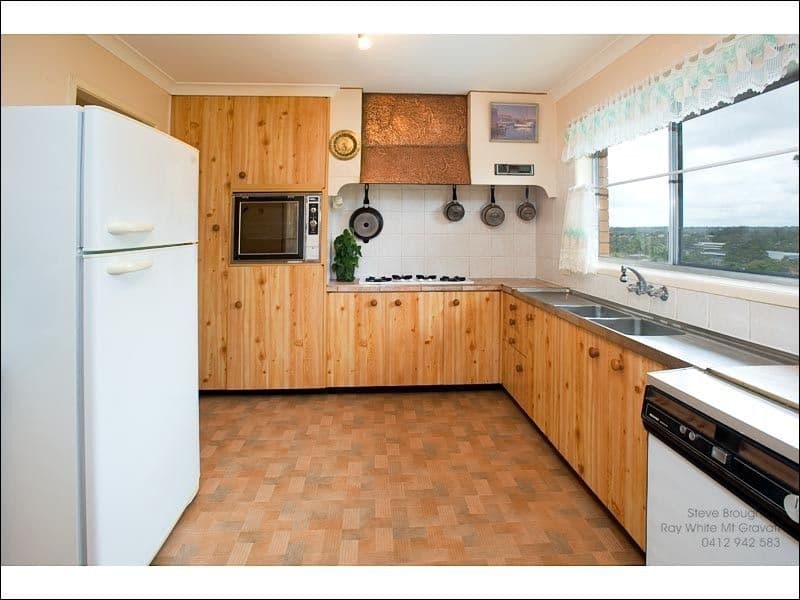 19 Tandanya Street, MANSFIELD QLD 4122, Mansfield - Thumbnail 3