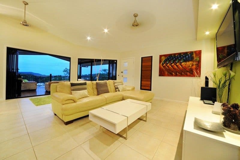 18 Abell Road, CANNONVALE QLD 4802, Cannonvale - Thumbnail 8