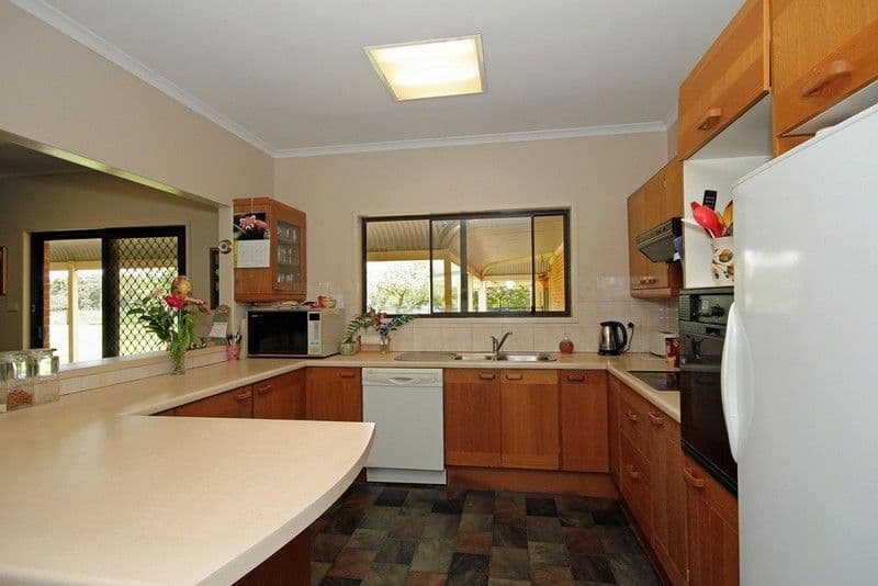 160 Nattai Street, TAHMOOR NSW 2573, Tahmoor - Thumbnail 6