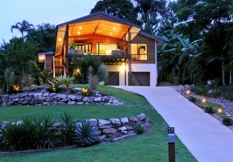 18 Abell Road, CANNONVALE QLD 4802, Cannonvale - Thumbnail 2