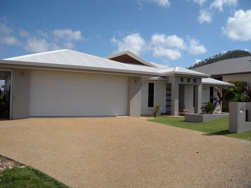 11 Laird Avenue, NORMAN GARDENS QLD 4701, Norman Gardens - Image 1
