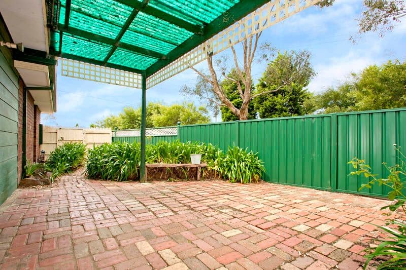 33 Aldershot Road, ST ALBANS PARK VIC 3219, St Albans Park - Thumbnail 4