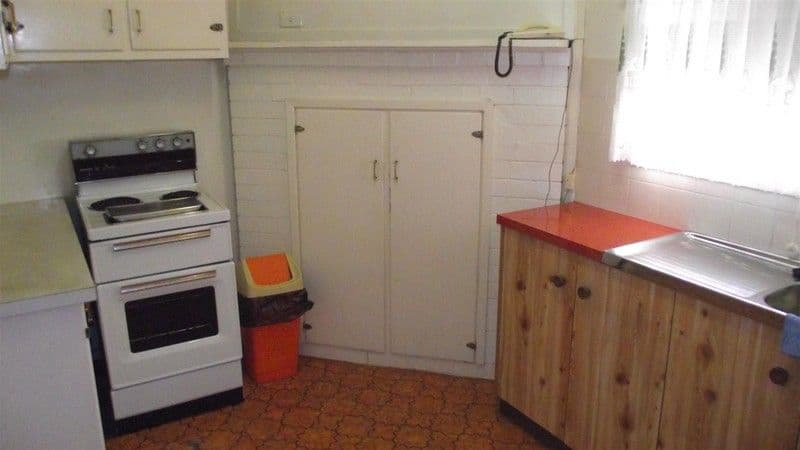 13 East Street, PARKES NSW 2870, Parkes - Thumbnail 2