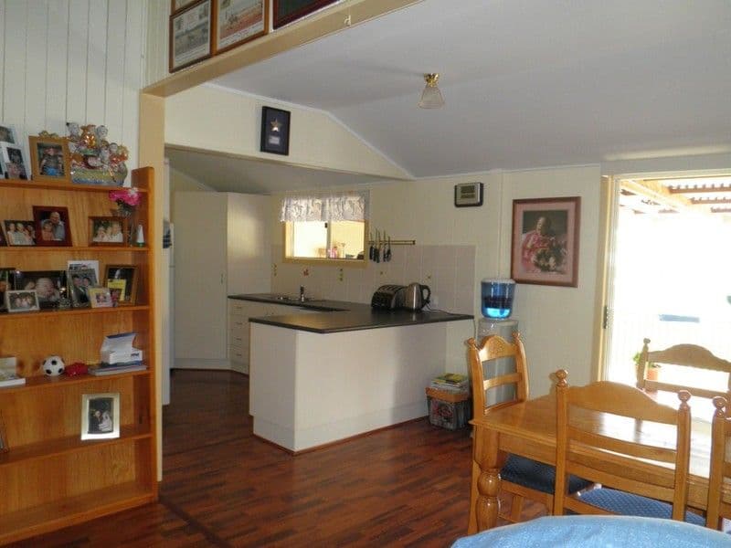 11 May Street, ROMA QLD 4455, Roma - Thumbnail 5