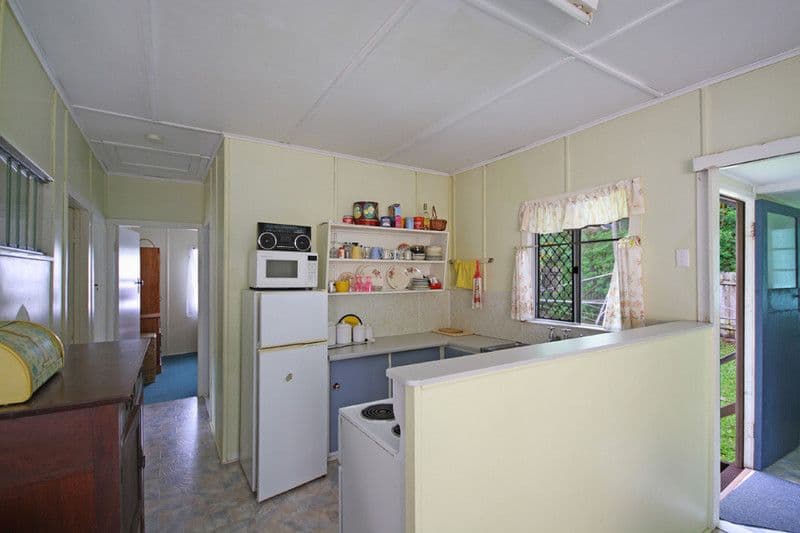 19 Arthur Street, KINGS BEACH QLD 4551, Kings Beach - Thumbnail 4
