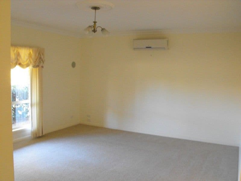 8 Macaulay Drive, KINGAROY QLD 4610, Kingaroy - Thumbnail 3