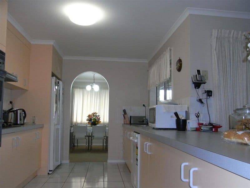 9 Trisha Court, SCARNESS QLD 4655, Scarness - Thumbnail 5