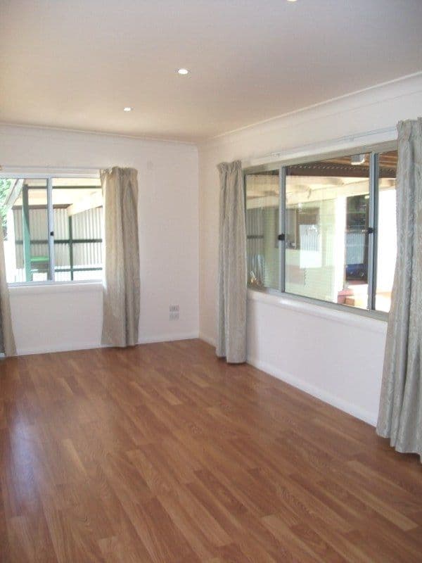 28 Goodwill Street, CONDOBOLIN NSW 2877, Condobolin - Thumbnail 2