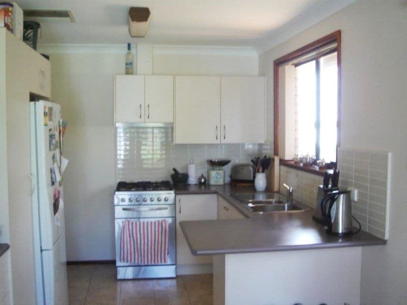 19 McGregor Street, CONDOBOLIN NSW 2877, Condobolin - Thumbnail 3