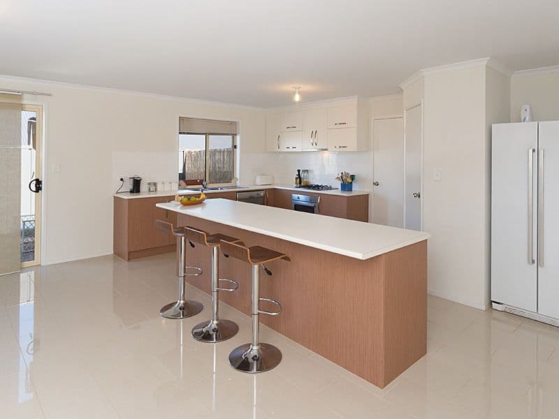 7 Hurling Drive, MOUNT BARKER SA 5251, Mount Barker - Thumbnail 2