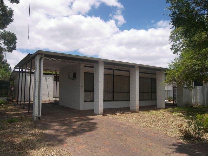 25 St Clair Avenue, PARA HILLS SA 5096, Para Hills - Image 1
